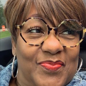 Meet your Posher, Cathy